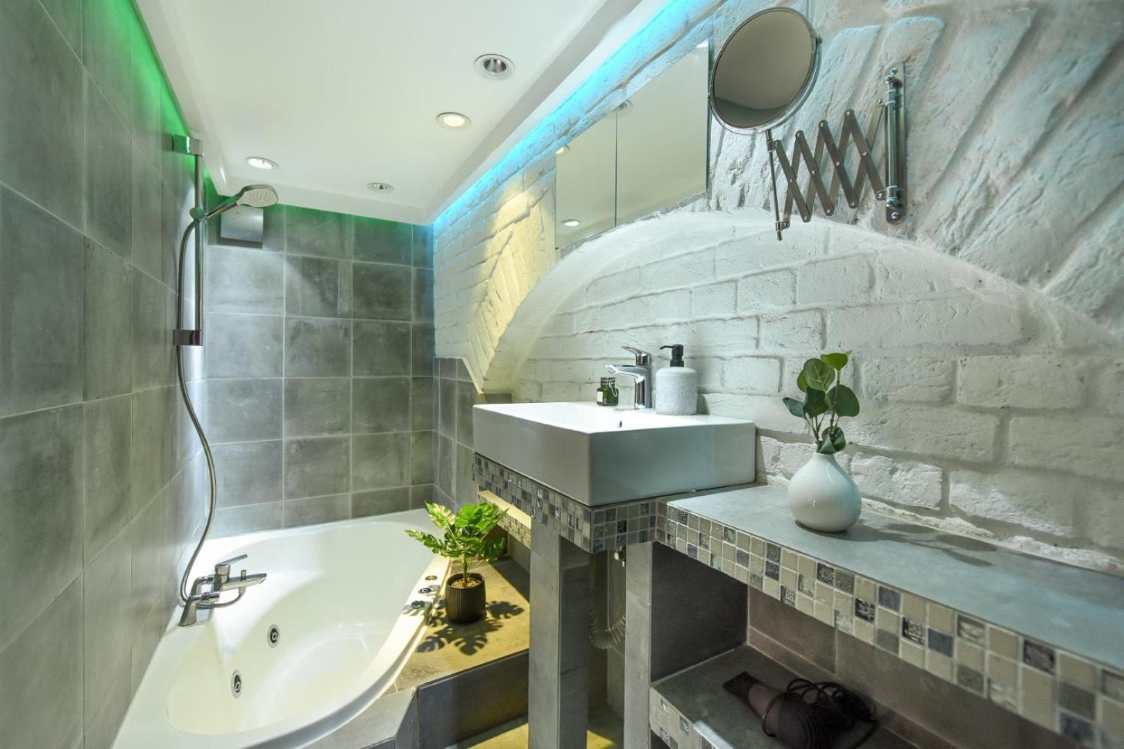 Central Comfort - Duplex-Style Studios On Regina Elisabeta Bucureşti Eksteriør bilde